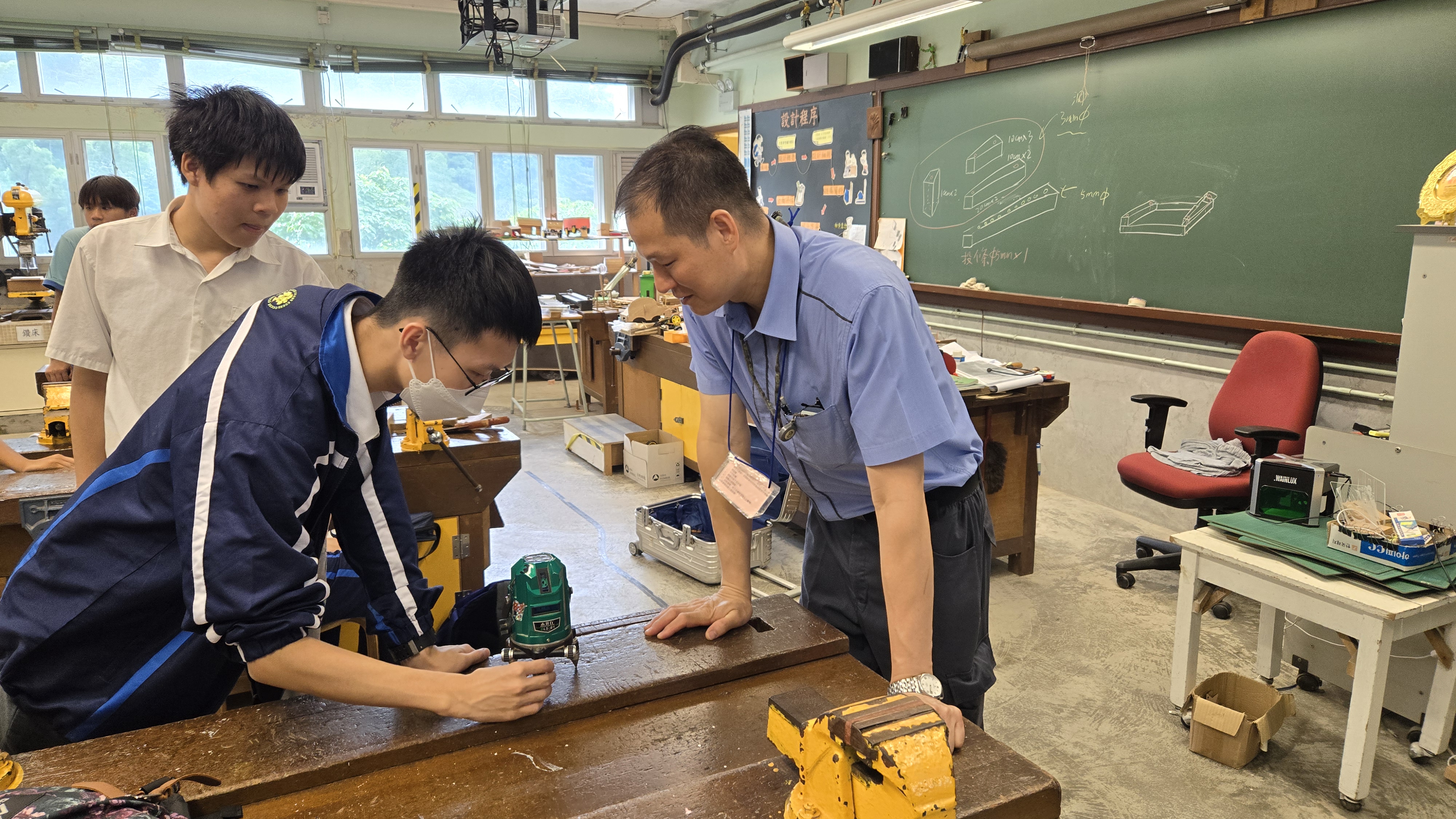 Multiple Intelligence Programme for Secondary School to Understand Joinery Step by Step